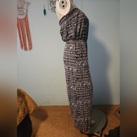 Triple pattern sleeveless romper (with pockets!) - Picture 3 of 5